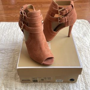 *NIB* Michael Michael Kors Blaze Open Toe Bootie